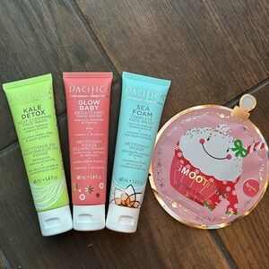 Pacifica Face Wash Stars Face Wash Mini Set and Smoothing Mask